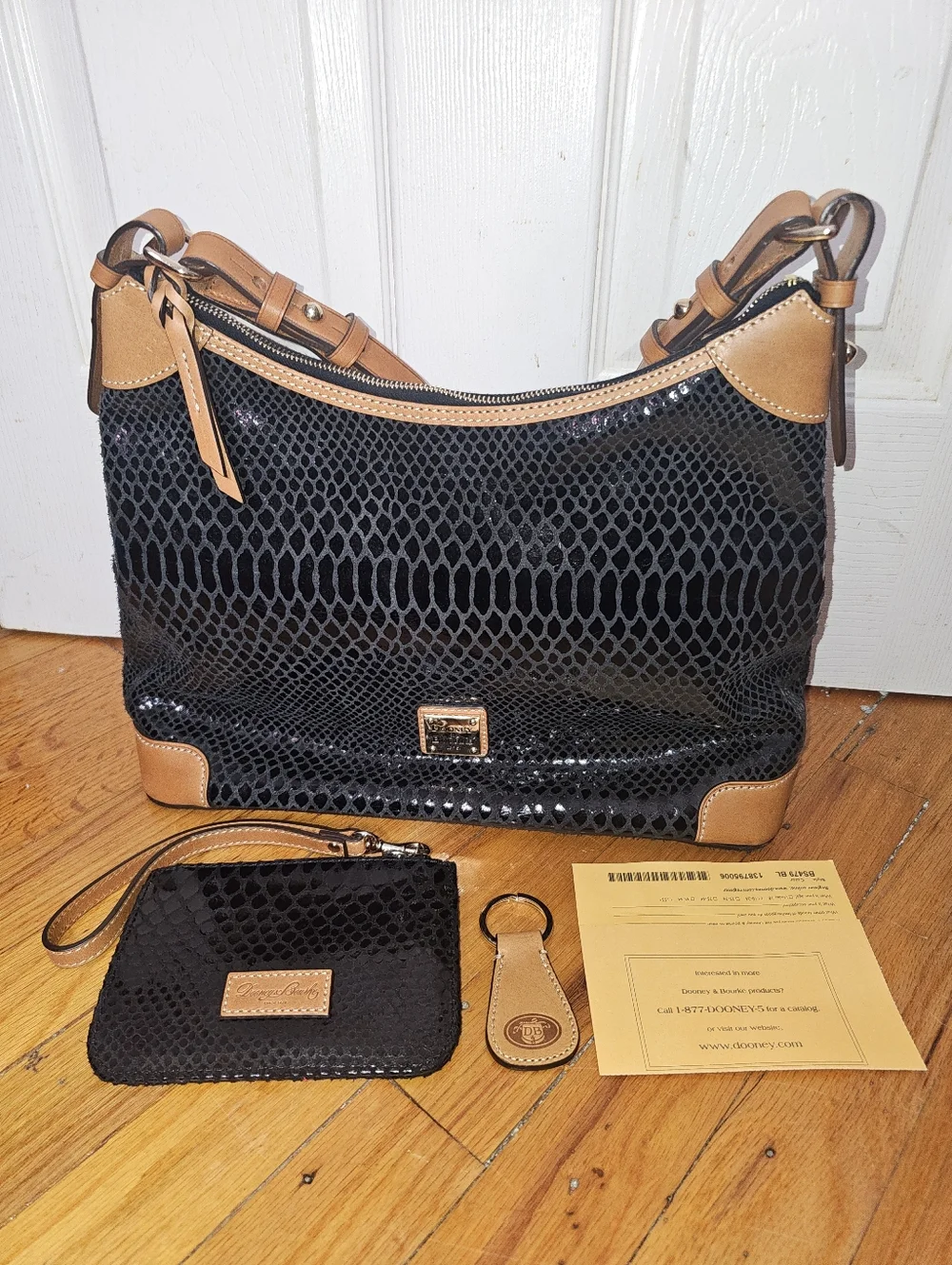 DOONEY & BOURKE ERICA HOBO BAG BLACK W/Coin Purse & Key Ring